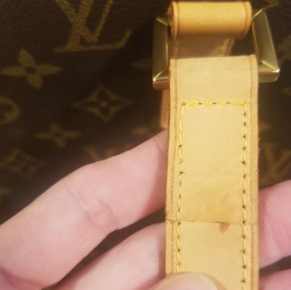 ❌‼️SOLD‼️❌ - LV Luco Tote w/COA- Vintage Monogram - Picture 8 of 16